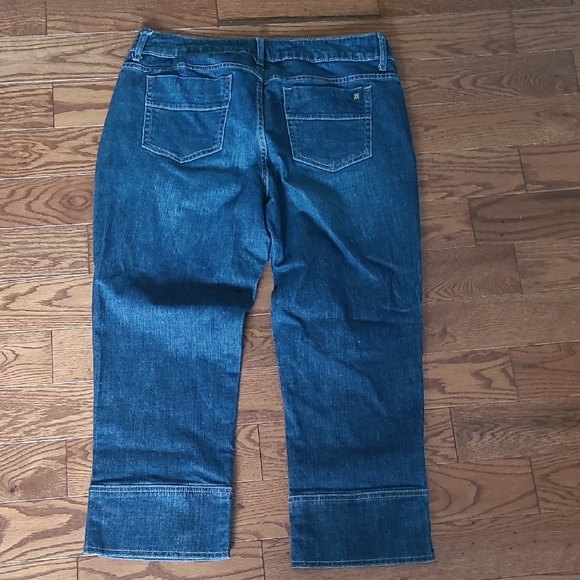 Simply Vera Vera Wang Indigo Cropped Jeans - Picture 5 of 5